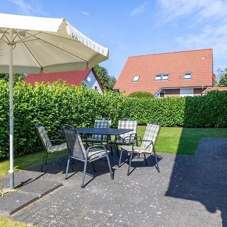 Duenenhaeuser Haus 4 A * Boltenhagen (Ostseebad)