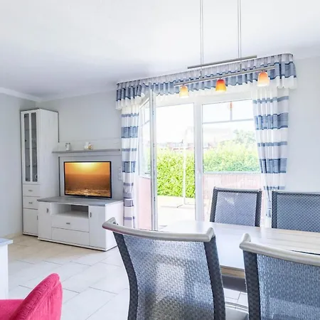 Duenenhaeuser Haus 4 A Holiday home *