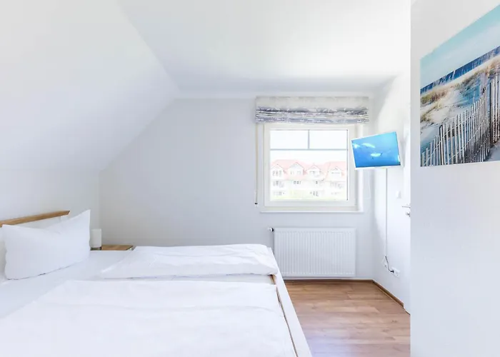 Duenenhaeuser Haus 4 A Holiday home Boltenhagen (Ostseebad)